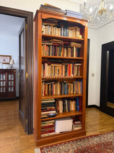 Foto f88eba26-d4ed-4980-8d3c-aae637540af8. Dúplex a calle vázquez de mella 1 a Vallobín Oviedo