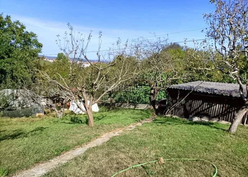 Foto e95a722f-0cfa-4e04-81da-d6b06783b7f2. Finca rústica a acceso a la corredoria 1 a Huca - La Cadellada Oviedo