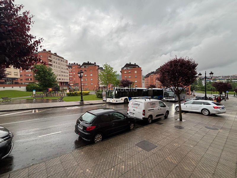 Foto f9ee6431-b97a-4926-b2be-3f3c3d44e24a. Pis amb calefacció aparcament a Las Campas Oviedo