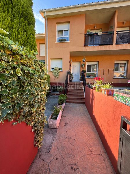 Foto 7a43f4fe-12ce-4e01-ac0f-fcab627a6a38. Casa adossada amb calefacció aparcament a Morcín