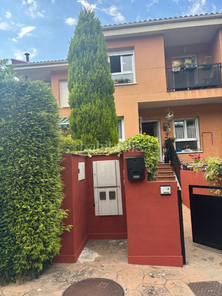 Foto e18c71db-862b-48f9-8261-86d4947e7500. Casa adossada amb calefacció aparcament a Morcín