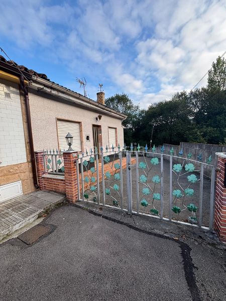 Foto 1588a998-2ba8-4094-bbdc-bbc0e1c793c2. Maison jumelée avec chauffage parking dans San Claudio - Trubia - Las Caldas Oviedo