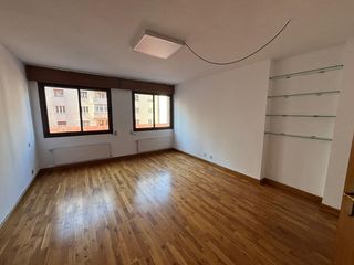 Etagenwohnung en Plaza de am�rica 15. Plaza america