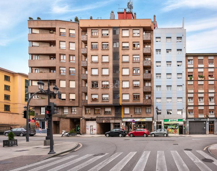 Foto 04f1b507-c748-4ce5-8c16-257c08b4df41. Alquiler piso en Oviedo - bermudez de castro 3 piso alquiler c bermúdez de castro, 3 en Oviedo