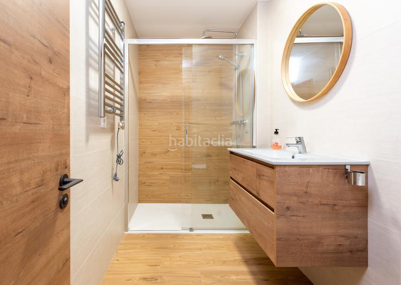 Foto e8e676c9-6a9b-4b6a-a385-5697786159b9. Alquiler piso en Oviedo - bermudez de castro 3 piso alquiler c bermúdez de castro, 3 en Oviedo