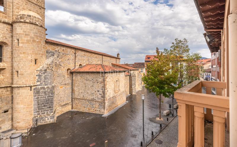 Foto a98ca77d-8039-4be8-b900-69ee00b6733a. House in Salas - pz iglesia de la 2 in Salas