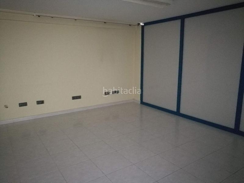 Foto 5e366cb2-3cfc-4be6-b8be-7306f7414be8. Oficina en Carballo