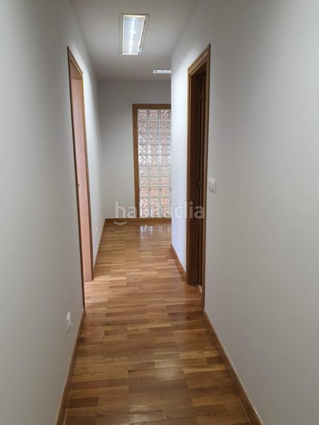 Foto 2fea5a5b-058c-48f8-bf58-b82c6aa4a6db. Rent office space in rúa hórreo 7 in Carballo