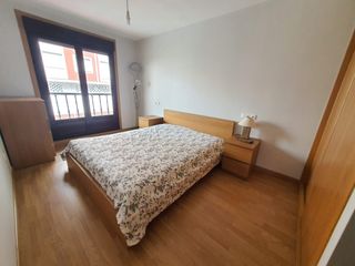 Location Appartement à Avenida razo 14. Piso nuevo, casi a estrenar.
