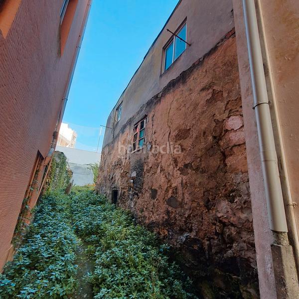 Foto 20e25358-46ae-4ff6-b508-4e316398adb4. Casa aparellada a rúa campo 20 a Malpica de Bergantiños