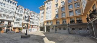 Pis  Rúa varela silvari 17. Piso grande, exterior y muy luminoso.