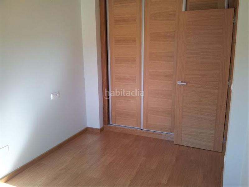 Foto 06d630b4-ad10-41ed-ba71-9850de1219a5. Casa pareada se vende chalet adosado en Laxe