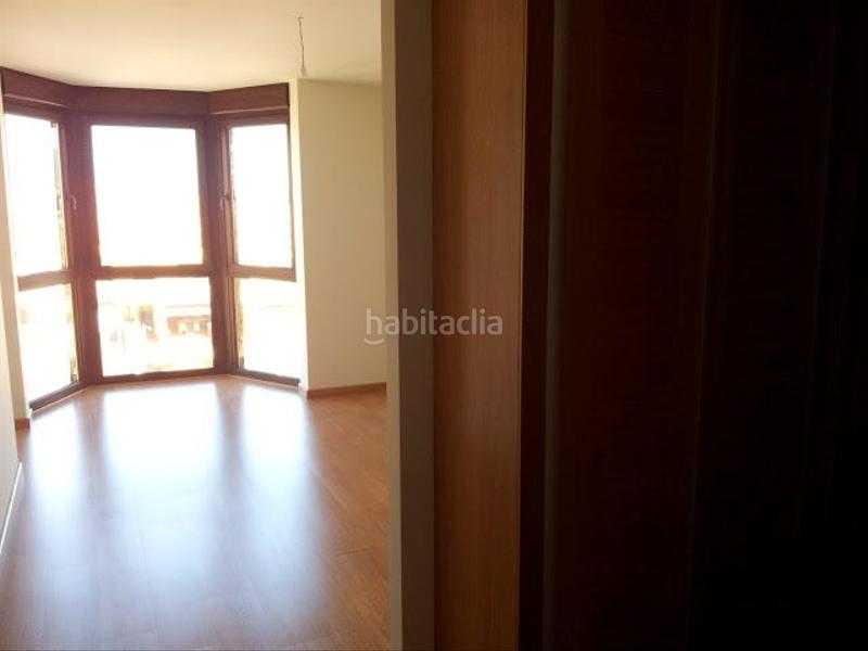 Foto 190e76f5-f7bb-4366-a2fc-0d0f2960b15a. Casa pareada se vende chalet adosado en Laxe
