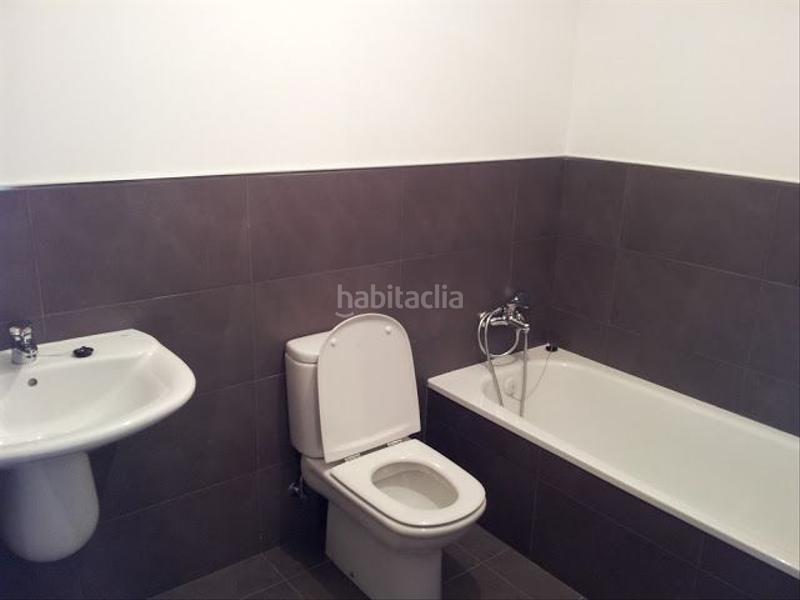 Foto 4645018a-3639-4ae1-818a-3ce20e2dd806. Casa pareada se vende chalet adosado en Laxe
