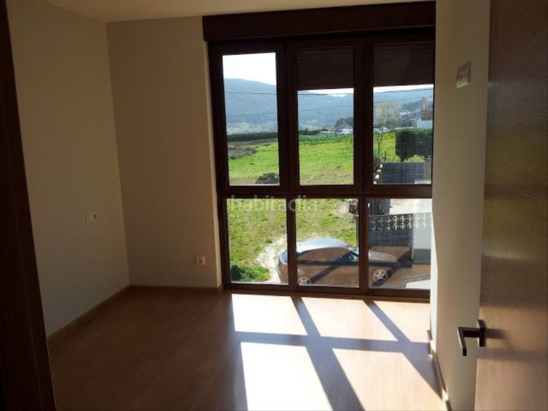 Foto 5e706989-2745-4a7a-942a-2a78274072dc. Casa pareada se vende chalet adosado en Laxe