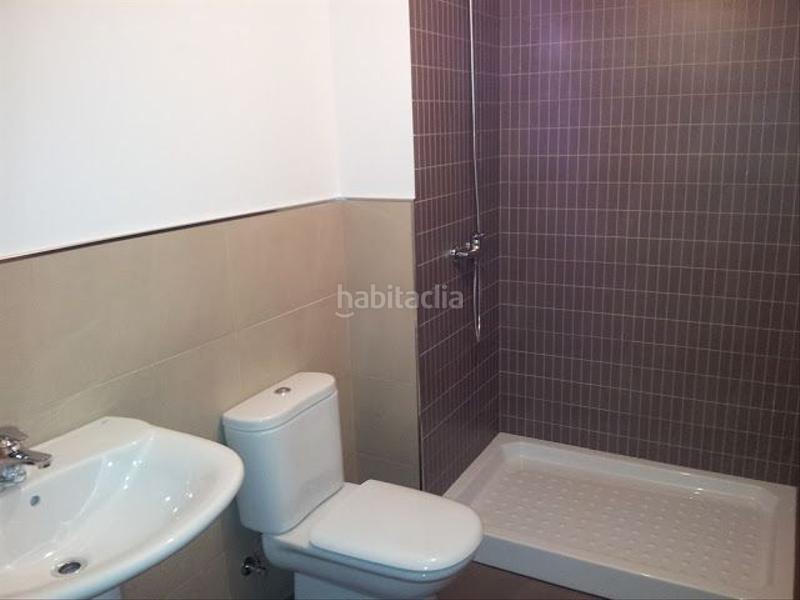 Foto da6d148a-2e95-4d47-963a-9fa1a0d50b9a. Casa pareada se vende chalet adosado en Laxe