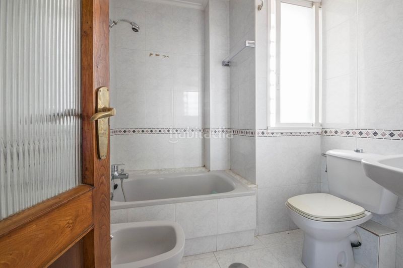 Foto 038152ae-378b-4cd1-9070-9a6ec3822f33. Pis a Los Castros - Castrillón Coruña (A)