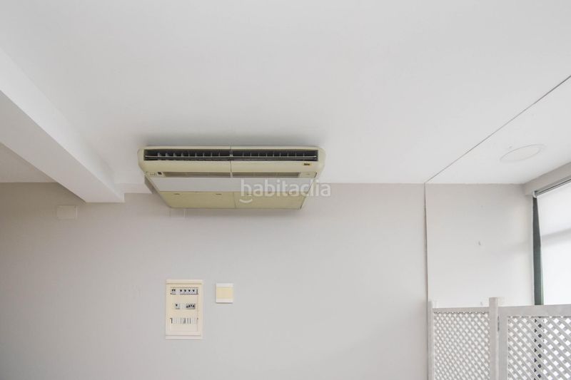 Foto 3a22371c-870a-442e-9034-49503f356c82. Lloguer local comercial a Cambre