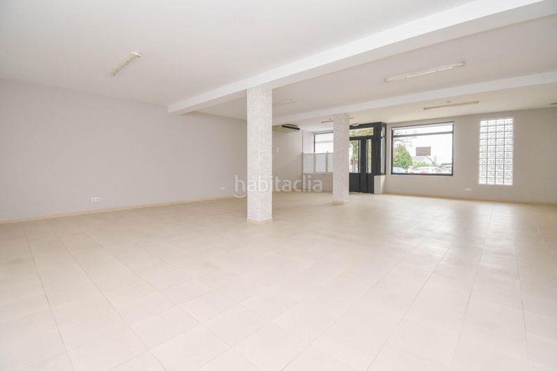 Foto 73def226-6ba7-49dd-81f0-4f65297ede13. Lloguer local comercial a Cambre