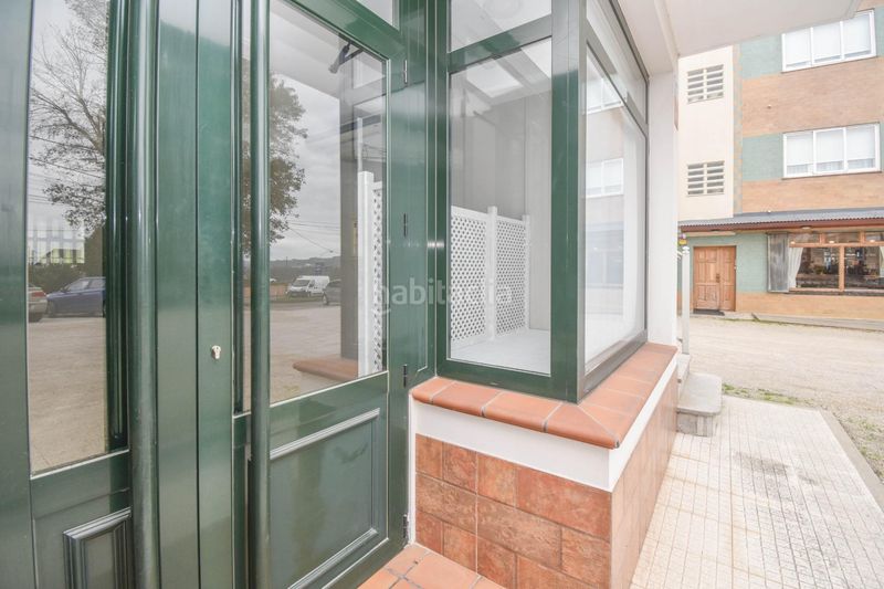 Foto 8867d91f-8179-4bf3-8d76-6e2571071bc6. Lloguer local comercial a Cambre