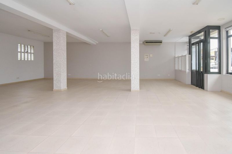 Foto 8cbc9dcb-4015-4987-9e12-4dad4bc4086c. Lloguer local comercial a Cambre