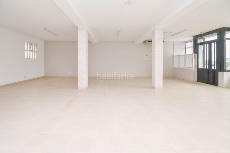 Foto c3b914b1-2a71-4b7e-92e8-45ddb7684585. Lloguer local comercial a Cambre