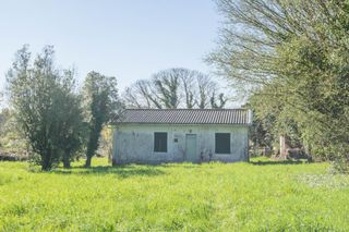 Haus  Lugar sobrecarreira. Fin de semana para reforma integral en sigr�s, cambre