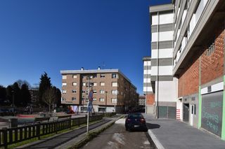 Lloguer Local Comercial  Calle celso emilio ferreiro. Local de 48m2 en o graxal, cambre