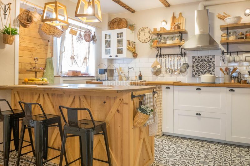 Foto 8abb0a25-e5e6-4b54-b5cd-02d2679bdc1d. Flat with heating parking in Cambre