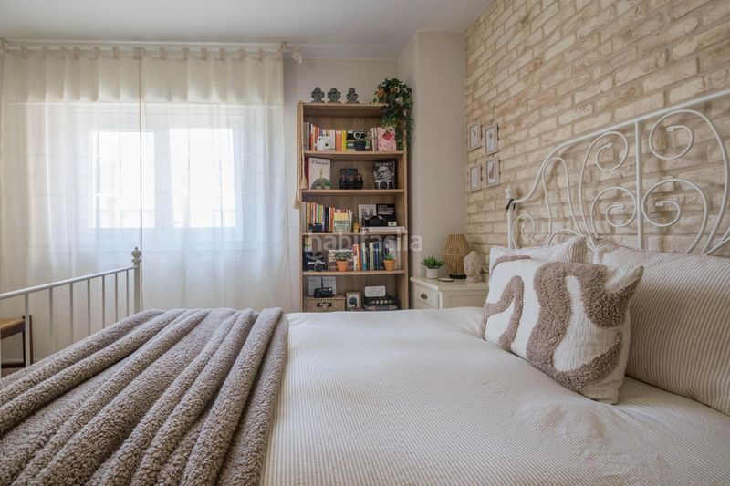 Foto b5e849a9-4c14-41f3-8a09-9ecf2616763c. Flat with heating parking in Cambre