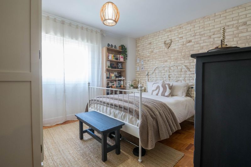 Foto d8c73cbf-6838-4f47-883f-88f1afb40f4b. Flat with heating parking in Cambre