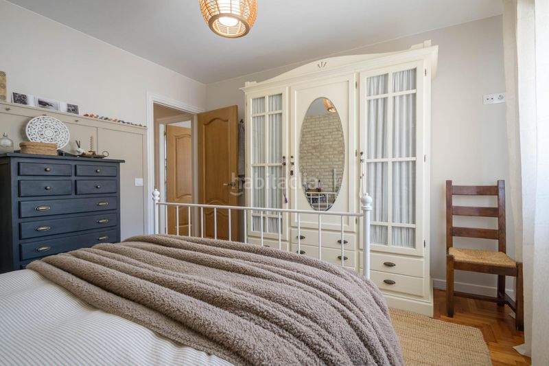 Foto f6602bcd-ef6a-40a6-8163-6402bb650c49. Flat with heating parking in Cambre