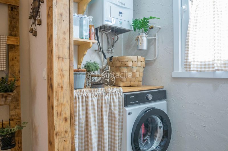 Foto f6a41da9-0594-4ab1-9d88-ecc198b34074. Flat with heating parking in Cambre