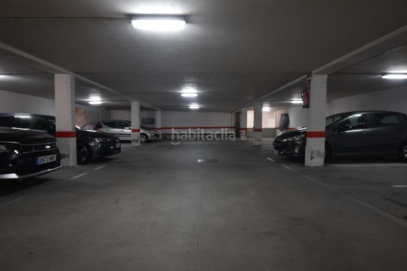Foto 9ecb3b0f-41f8-4d0a-9e86-726a9118e3af. Aparcament cotxe a Cambre