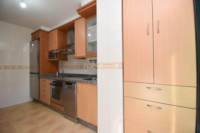 Foto 830e1c55-9fbb-4b36-8a4a-d27a2469f989. Rent flat with heating parking in Cambre