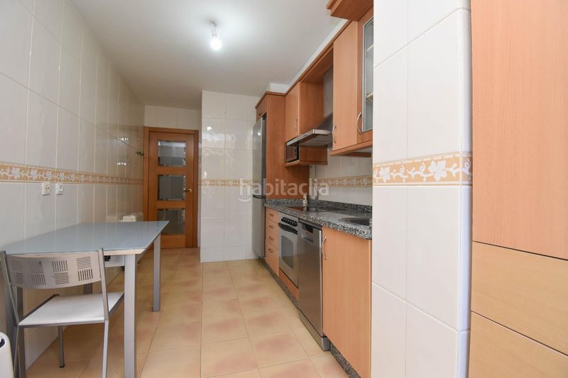 Foto 9dae1147-12d5-459e-b1d1-bc8794d1cfc0. Rent flat with heating parking in Cambre