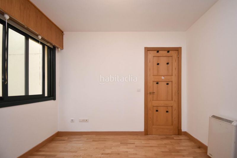 Foto b58c263f-40c8-4d00-b917-702408abda2f. Rent flat with heating parking in Cambre