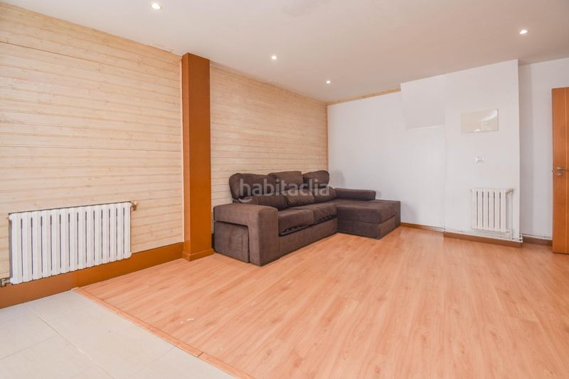 Foto b138e1d1-0f06-43f8-824b-51a68eaa19cc. Location maison avec chauffage dans Cambre