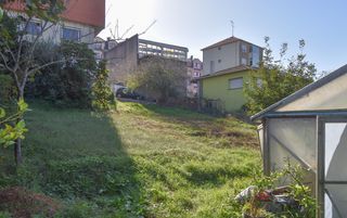 Wohngrundstück in Cambre. Parcela edificable de 1215  m2 en zona drozo