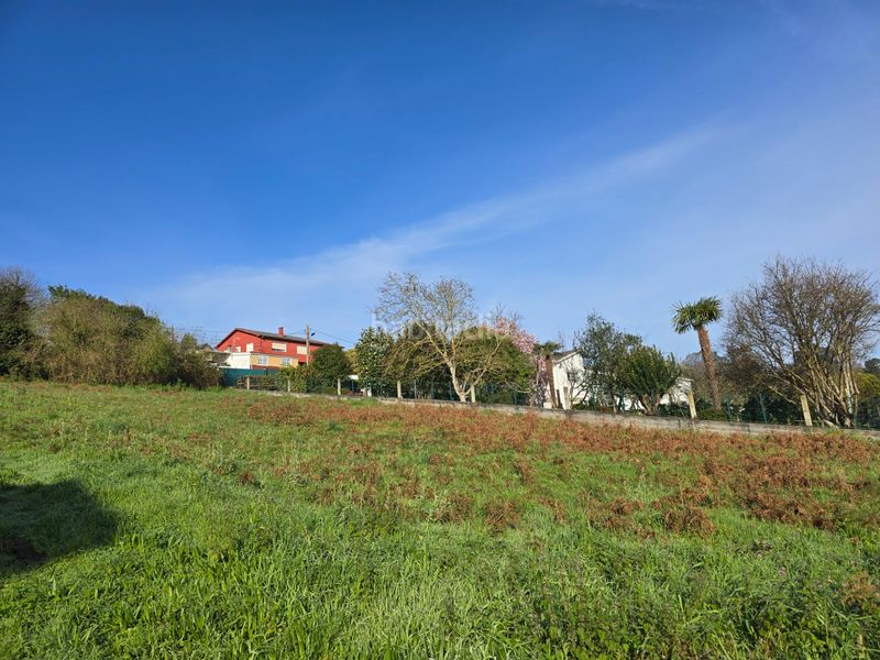 Foto acd895ea-8fd9-4da4-a9b4-f848d9919dba. Terreny residencial a Almeiras Culleredo