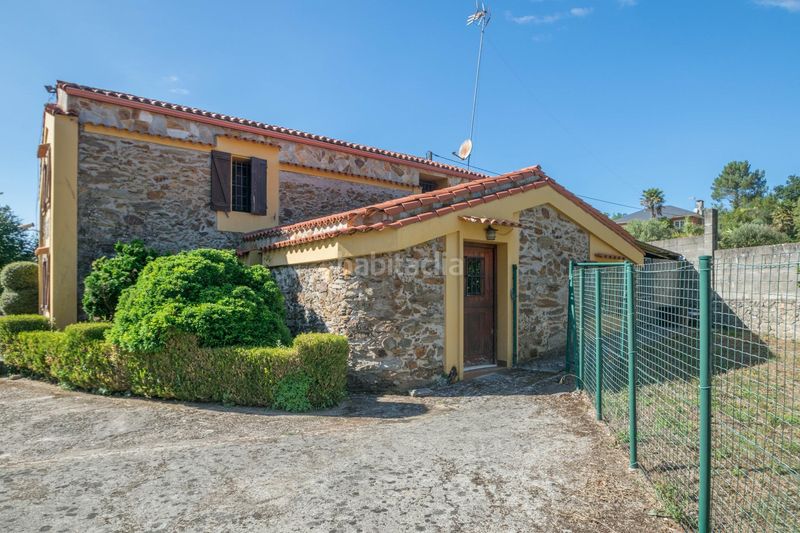 Foto 06b85d2f-a845-4556-a239-d7ea869685be. Casa amb calefacció aparcament piscina a Cambre