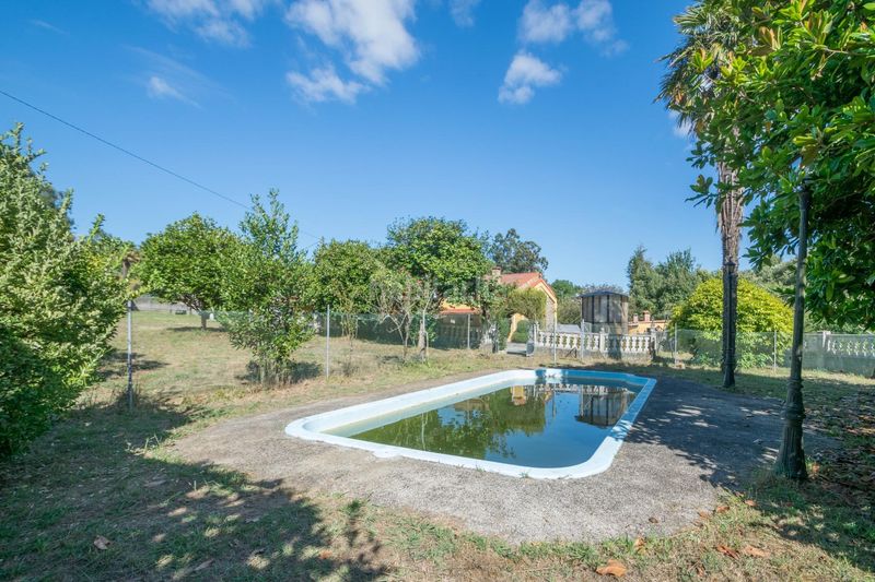 Foto 8e766410-6d58-4190-9db7-3ce27be5d28c. Casa amb calefacció aparcament piscina a Cambre