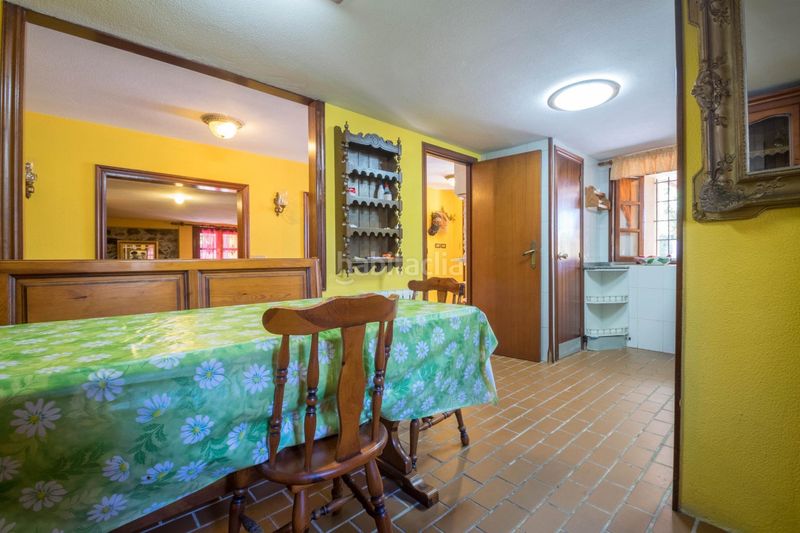 Foto b2dd63af-625b-4418-ae87-4a9fa31f6549. Casa amb calefacció aparcament piscina a Cambre