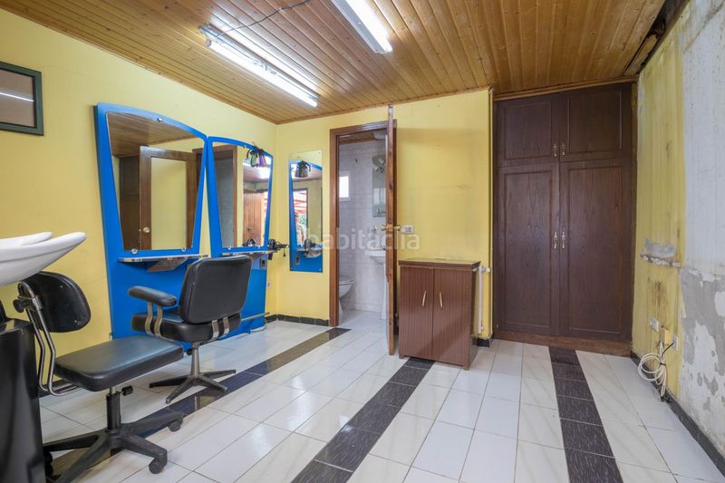 Foto c89ce2f9-1032-45c3-ada0-242b658d6039. Casa amb calefacció aparcament piscina a Cambre