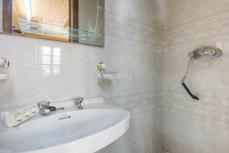 Foto ca1c41f1-5724-4713-8c46-9be9fdd0d3da. Casa amb calefacció aparcament piscina a Cambre