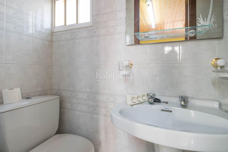 Foto cc2a58d3-c1ec-4521-b2ee-8cff6f84ea2d. Casa amb calefacció aparcament piscina a Cambre