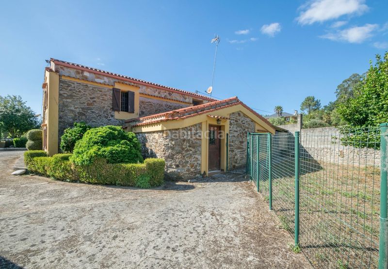 Foto ecbc133f-9e51-43ae-a877-b7c399c9f09c. Casa amb calefacció aparcament piscina a Cambre