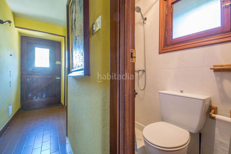 Foto f7141efe-8955-4634-a96c-8a79cfef2c76. Casa amb calefacció aparcament piscina a Cambre