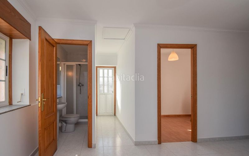 Foto 50b7a6ec-e38f-4579-a635-412202957e01. Lloguer casa amb aparcament a Cambre