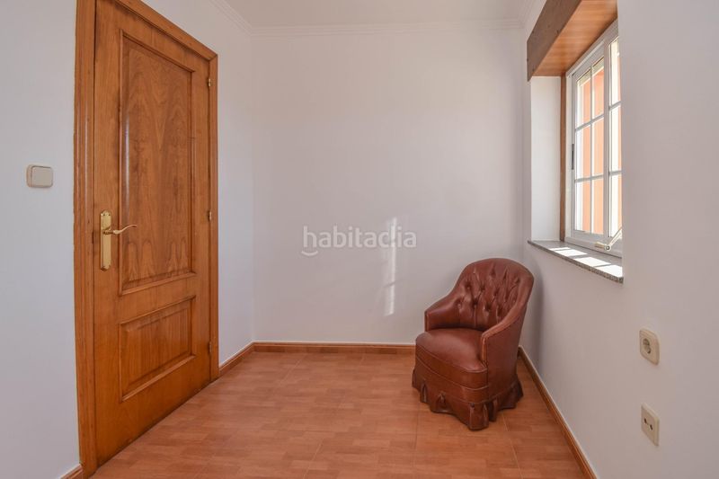 Foto 7584f4e6-487e-48ff-ab93-1345a1d87a2c. Lloguer casa amb aparcament a Cambre